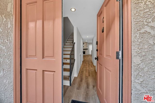 552 E Palm Avenue C, Burbank, CA 91501