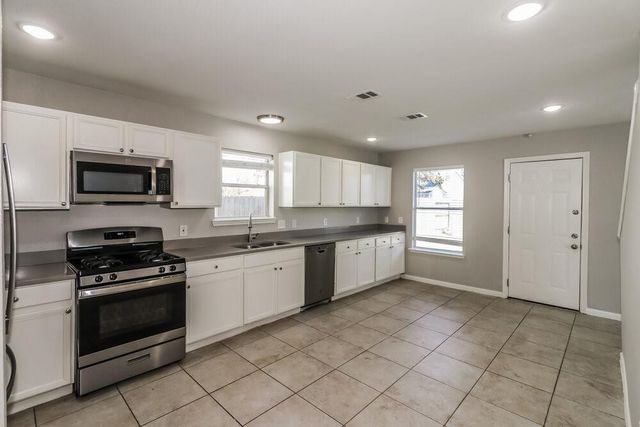 20622 Bishops Gate Lane, Humble, TX 77338