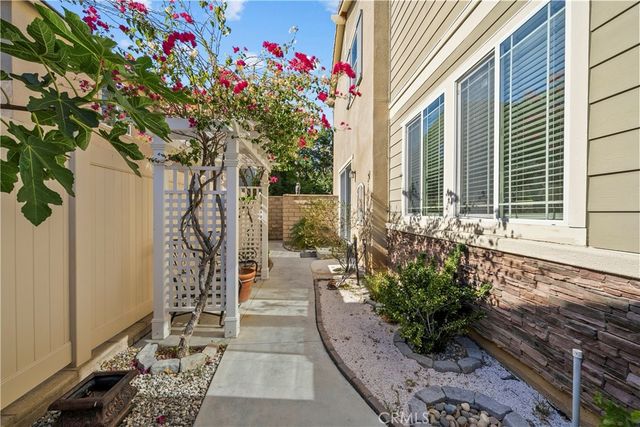 22035 Windham, Saugus, CA 91350