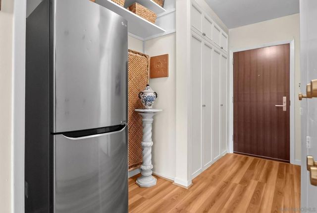 230 Prospect St 12, La Jolla, CA 92037