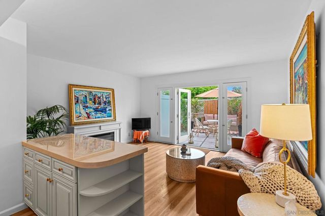 230 Prospect St 12, La Jolla, CA 92037