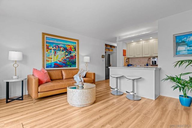 230 Prospect St 12, La Jolla, CA 92037