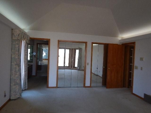8079 Kentucky Circle, Bloomington, MN 55438