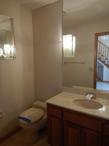 8079 Kentucky Circle, Bloomington, MN 55438