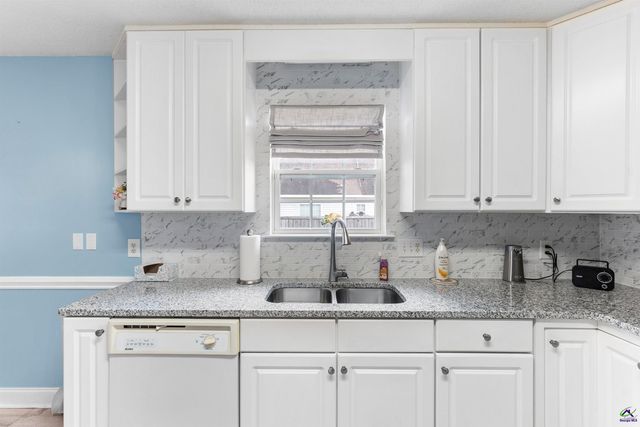 103 Englewood Court, Bonaire, GA 31005