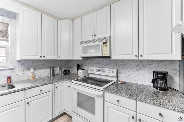 103 Englewood Court, Bonaire, GA 31005