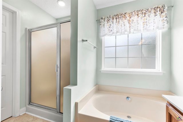 103 Englewood Court, Bonaire, GA 31005