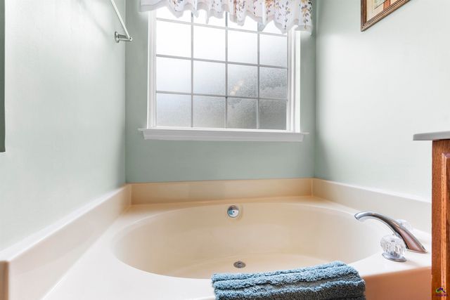 103 Englewood Court, Bonaire, GA 31005