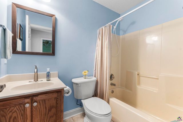 103 Englewood Court, Bonaire, GA 31005