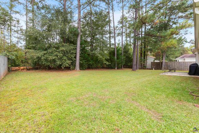 103 Englewood Court, Bonaire, GA 31005