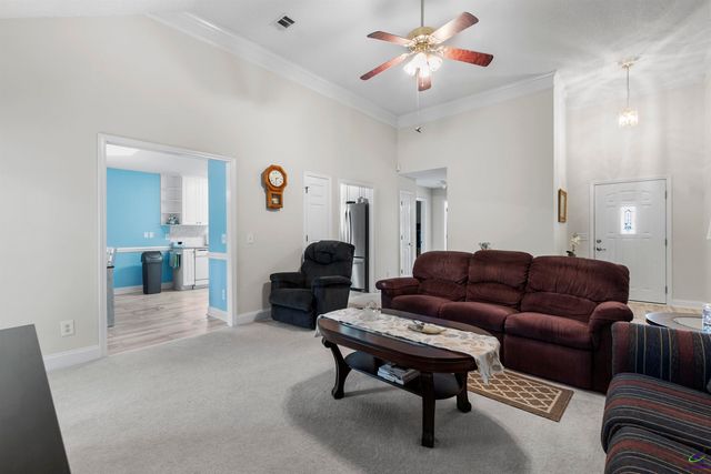 103 Englewood Court, Bonaire, GA 31005