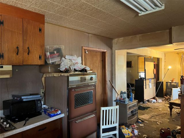 1034 Ranch Road 2545, Kingsland, TX 78639