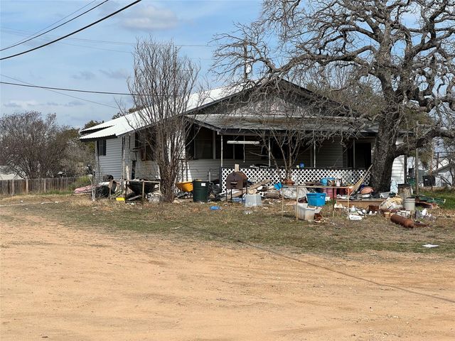 1034 Ranch Road 2545, Kingsland, TX 78639