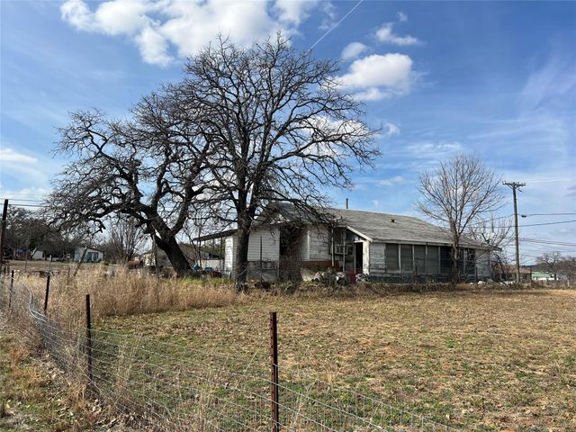 1034 Ranch Road 2545, Kingsland, TX 78639