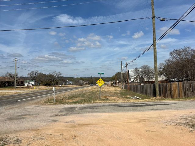 1034 Ranch Road 2545, Kingsland, TX 78639