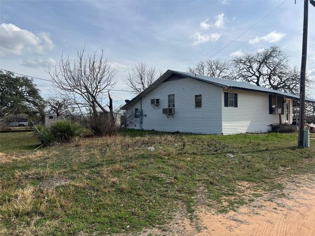 1034 Ranch Road 2545, Kingsland, TX 78639