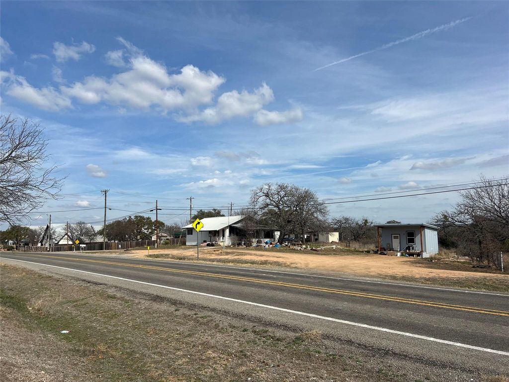 1034 Ranch Road 2545, Kingsland, TX 78639