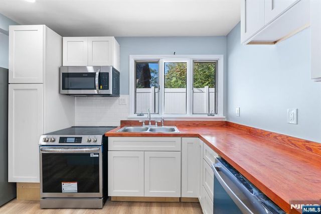 26 Rock Road, West Milford, NJ 07480