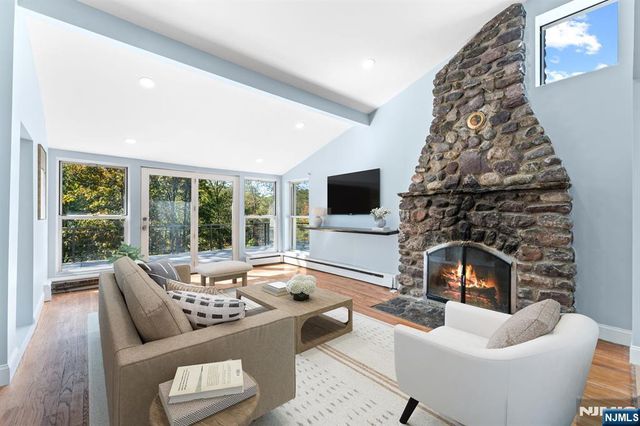 26 Rock Road, West Milford, NJ 07480