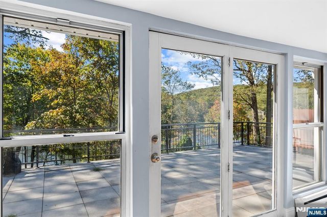 26 Rock Road, West Milford, NJ 07480