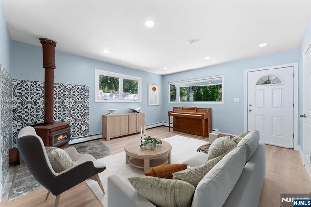 26 Rock Road, West Milford, NJ 07480