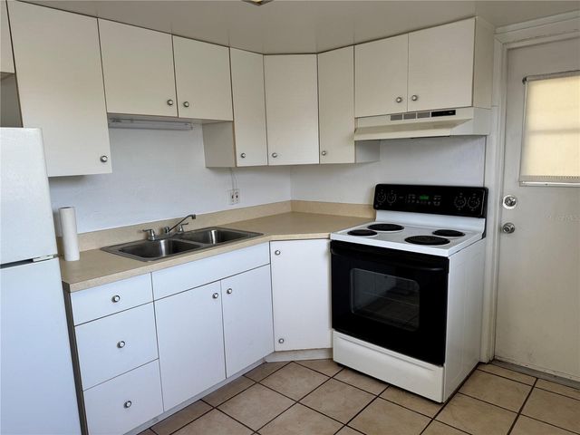 3480 32ND AVENUE N 105, St Petersburg, FL 33713
