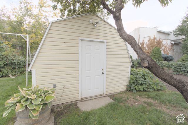 1254 N MAIN ST, Centerville, UT 84014