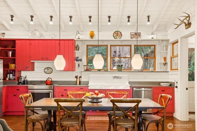 1103 E Ludlow Ridge Road, Port Ludlow, WA 98365