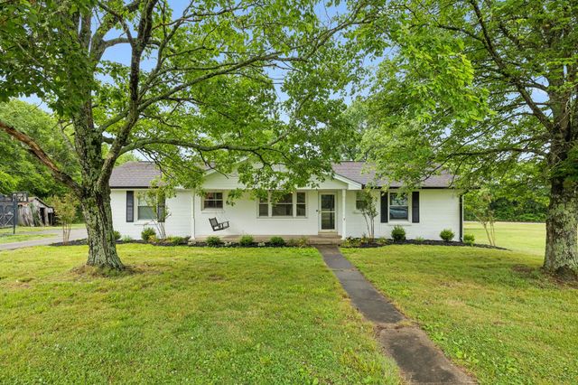 174 Young Rd, Lebanon, TN 37090