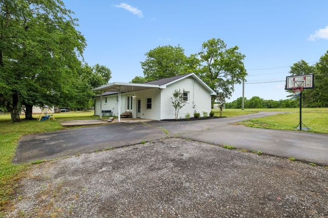 174 Young Rd, Lebanon, TN 37090