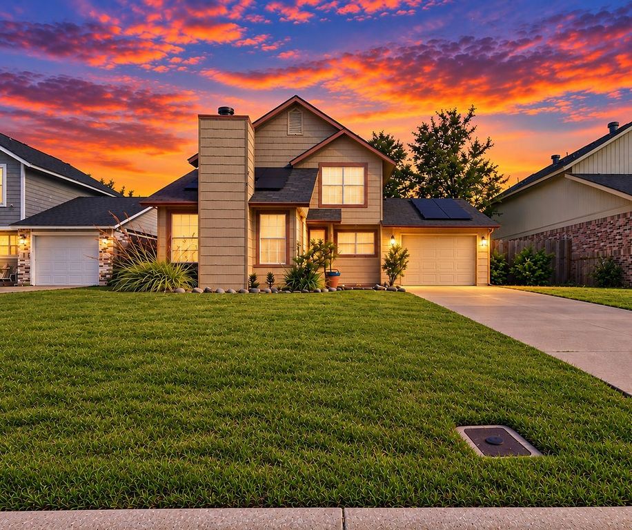 4613 Waterway Drive N, Fort Worth, TX 76137 — exterior