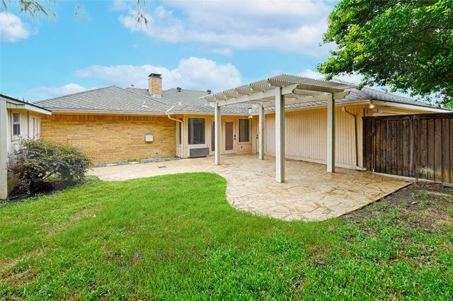 2217 Cedar Circle, Carrollton, TX 75006