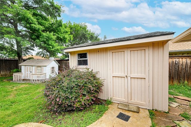 2217 Cedar Circle, Carrollton, TX 75006