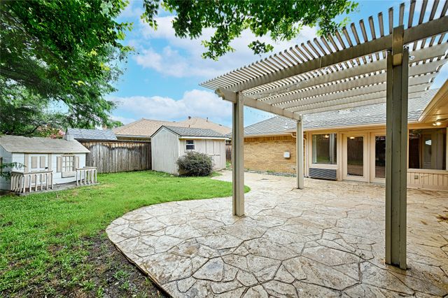 2217 Cedar Circle, Carrollton, TX 75006