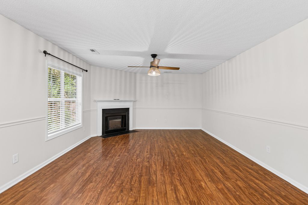 Image 16 of property listing at 5143 Ballantine Drive, Summerville, SC 29485