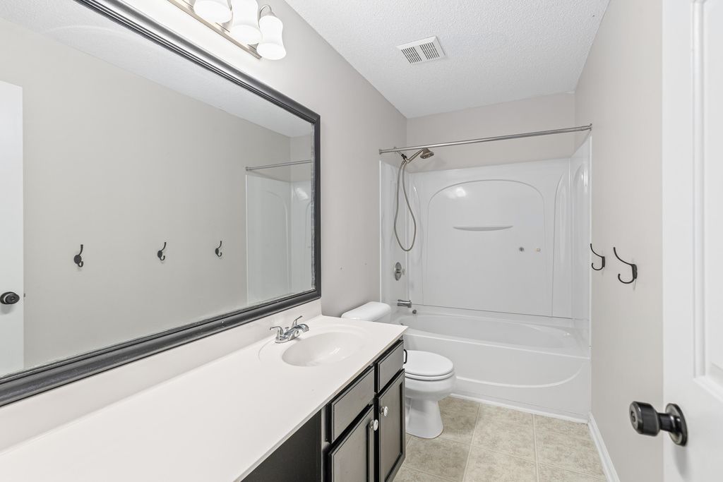 Image 20 of property listing at 5143 Ballantine Drive, Summerville, SC 29485