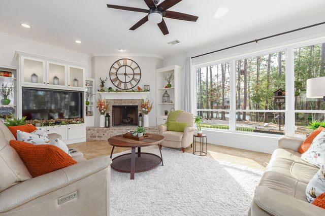 40 Artesian Way, New Caney, TX 77357