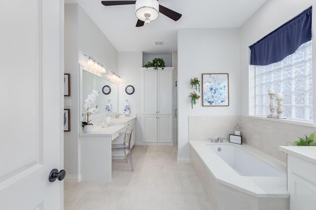 40 Artesian Way, New Caney, TX 77357