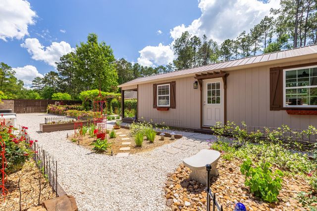 40 Artesian Way, New Caney, TX 77357