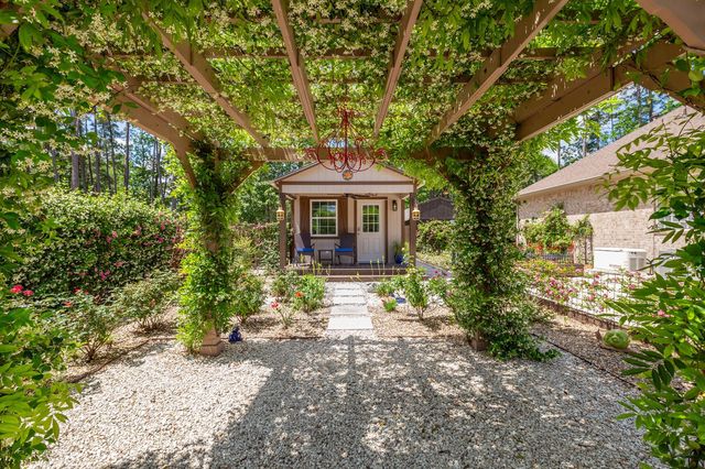 40 Artesian Way, New Caney, TX 77357