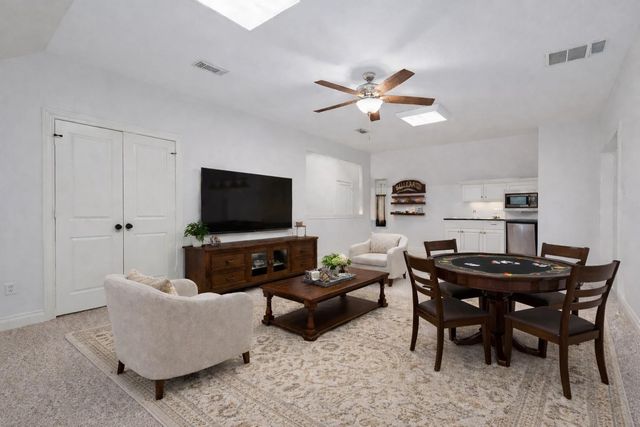 40 Artesian Way, New Caney, TX 77357