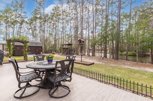 40 Artesian Way, New Caney, TX 77357