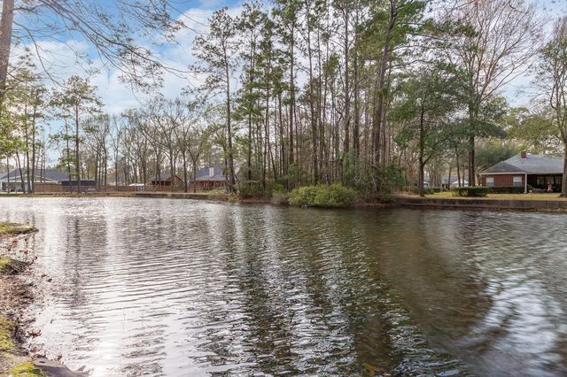 40 Artesian Way, New Caney, TX 77357