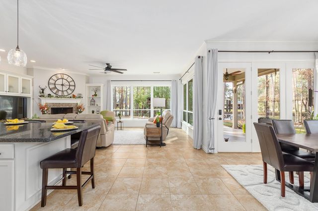 40 Artesian Way, New Caney, TX 77357