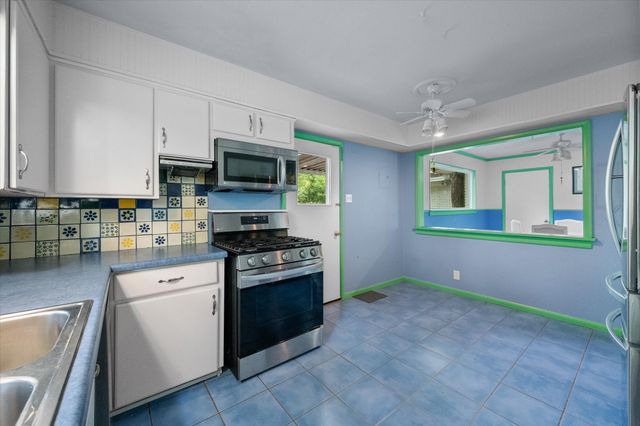1209 W Lilly Lane, Arlington, TX 76013