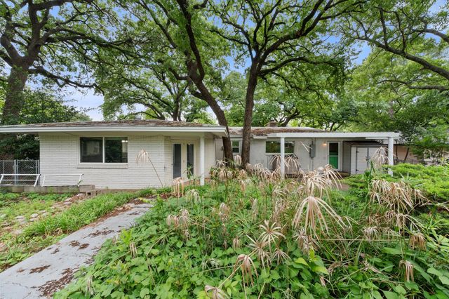 1209 W Lilly Lane, Arlington, TX 76013