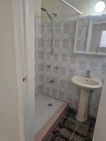 331 NW 195th Terrace, Miami Gardens, FL 33169