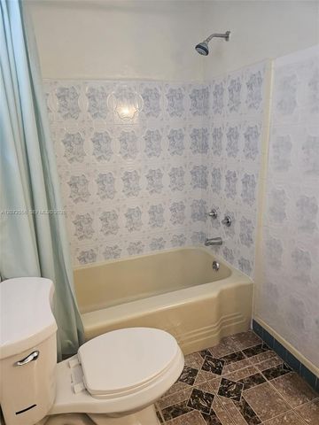 331 NW 195th Terrace, Miami Gardens, FL 33169
