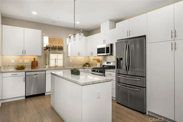 111 Tallowood, Irvine, CA 92620