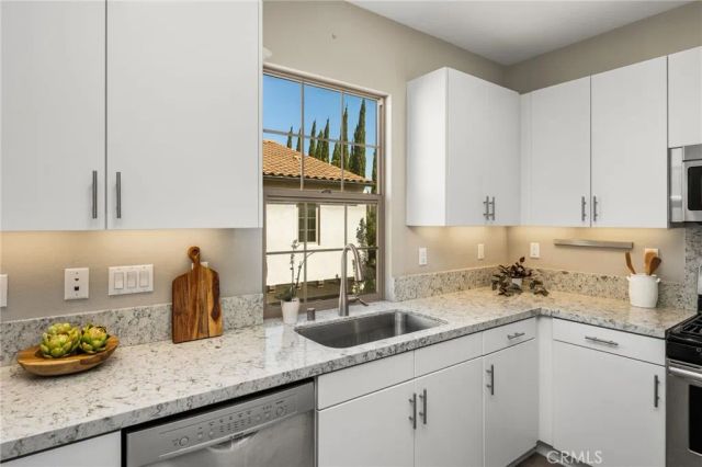 111 Tallowood, Irvine, CA 92620